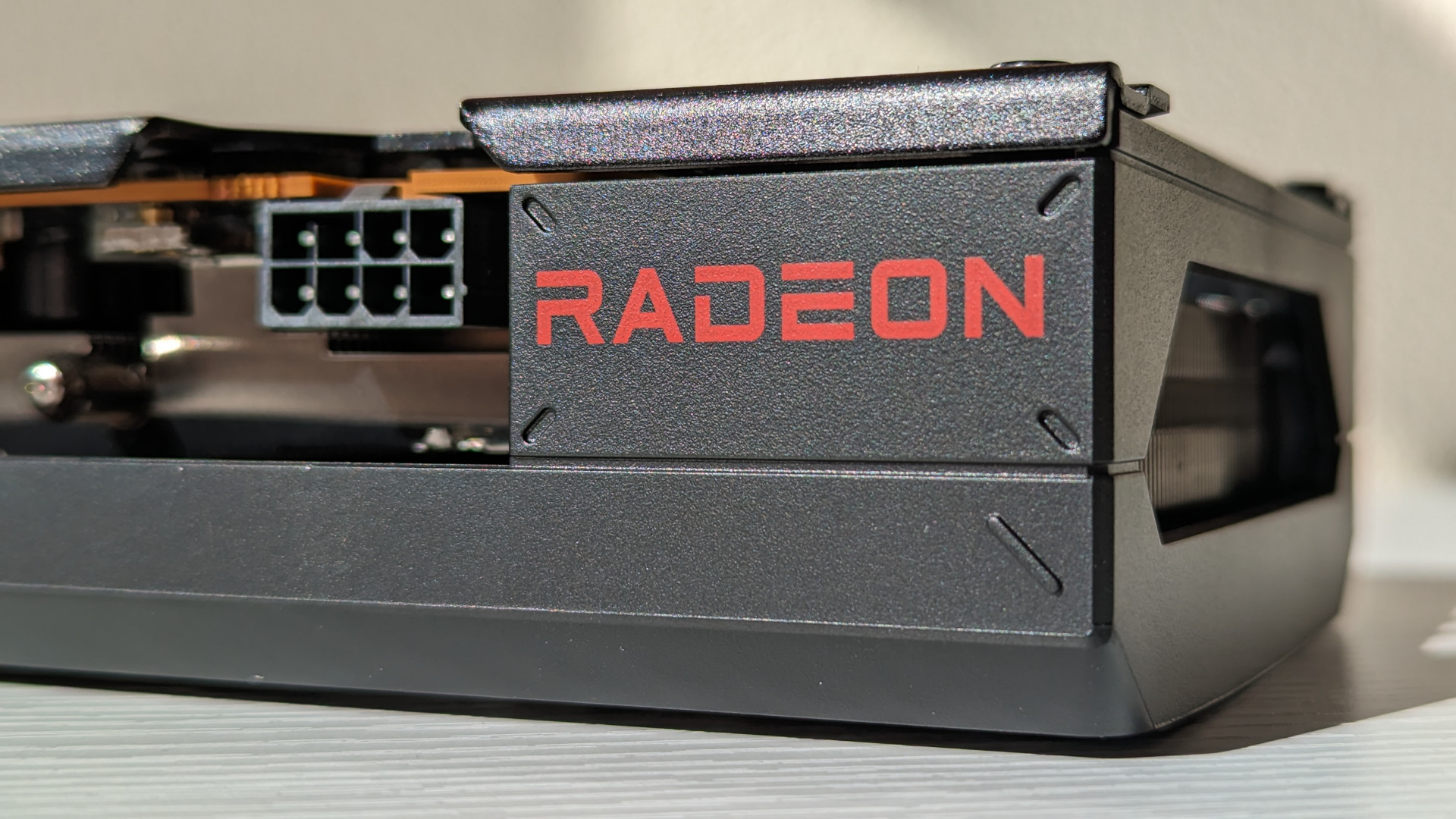 . Revisión de AMD Radeon RX 7600 en español